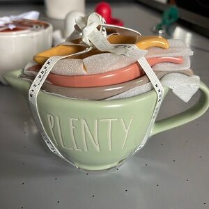 Rae Dunn plenty measuring cup
